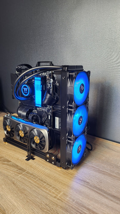 Custom Gaming PC/ i7-13700KF/ 32GB/ 1TB SSD/ RTX 4070 Ti SUPER