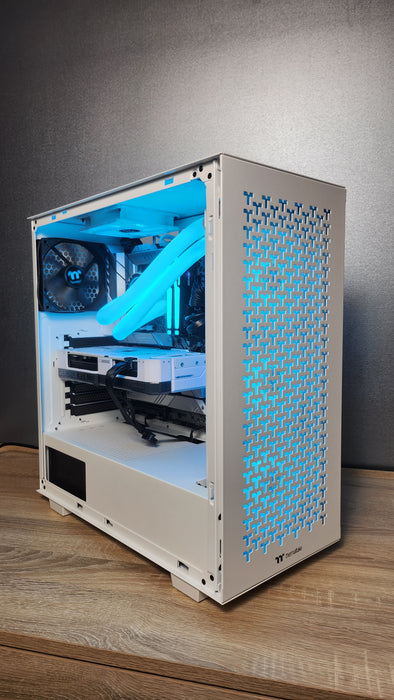 Custom Gaming PC/ i5-13400F/ 32GB DDR5/ 1TB SSD NVMe/ RTX 4070