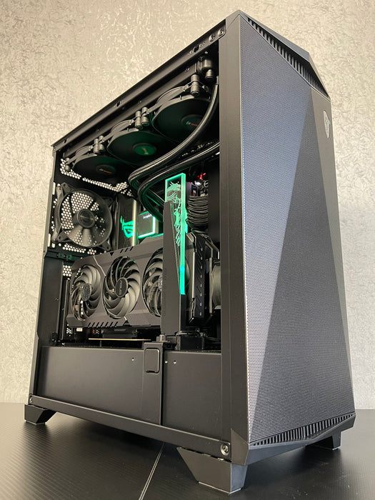 Custom Gaming PC/ Ryzen 7 9800X3D/ 32GB/ 2TB SSD NVMe/ RTX 4090