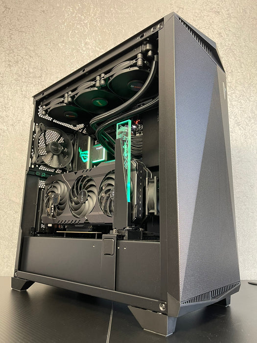 Custom Gaming PC/ Ryzen 7 9800X3D/ 32GB/ 2TB SSD NVMe/ RTX 4090