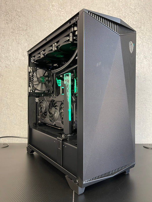 Custom Gaming PC/ Ryzen 7 9800X3D/ 32GB/ 2TB SSD NVMe/ RTX 4090