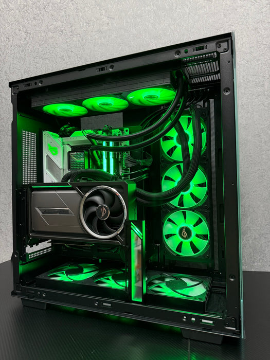 Custom Gaming PC/ Ryzen 7 7800X3D/ 32GB/ 1TB SSD NVMe/ RTX 5090