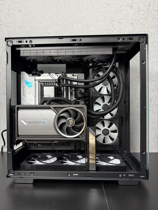 Custom Gaming PC/ Ryzen 7 7800X3D/ 32GB/ 1TB SSD NVMe/ RTX 5090