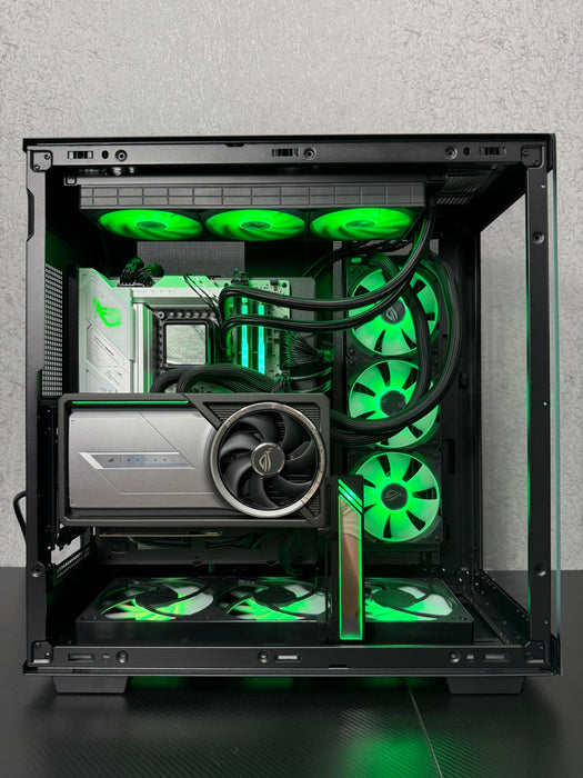 Custom Gaming PC/ Ultra 9 285K/ 64GB DDR5/ 2TB SSD/ RTX 5090 Astral LC