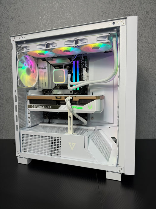 Custom Gaming PC/ i7-14700F/ 32GB DDR5/ 1TB NVMe/ RTX 5070