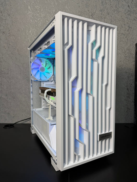 Custom Gaming PC/ i7-14700F/ 32GB DDR5/ 1TB NVMe/ RTX 5070