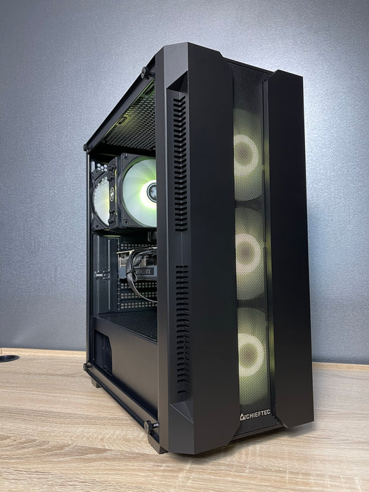 Custom Gaming PC/ i5-13600KF/ 32GB/ 1TB SSD NVMe/ RTX 4070