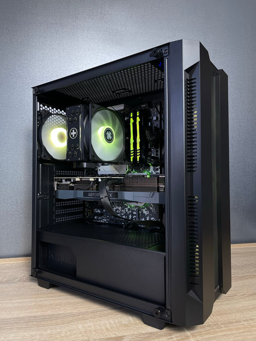 Custom Gaming PC/ i5-13600KF/ 32GB/ 1TB SSD NVMe/ RTX 4070