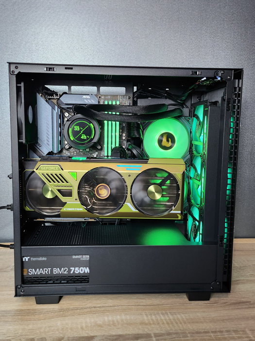 Custom Gaming PC/ i7-13700KF/ 32GB DDR5/ 1TB NVMe/ RTX 4080 Super