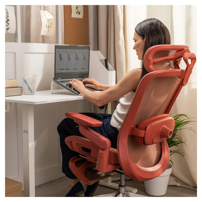 Mark Adler Leadpro 8.7 Ergonomic Massage Chair Red