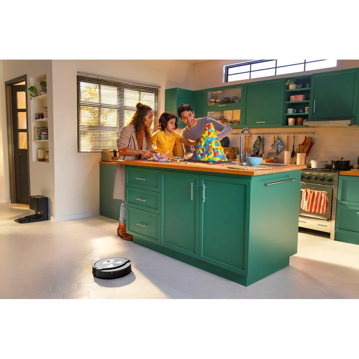 iRobot Robot Vacuum Cleaner Roomba Combo J7 Bagless Black