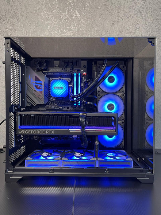 Lian Li PC Case 011 Vision Chrome