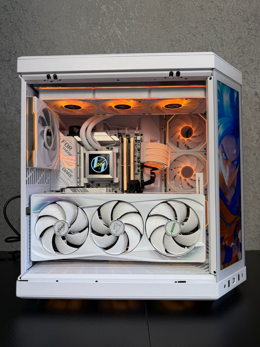 Custom Gaming PC/ Ryzen 9 9950X3D/ 32GB/ 2 TB NVMe/ RTX 5090