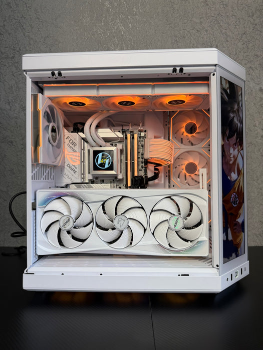 Custom Gaming PC/ Ryzen 9 9950X3D/ 32GB/ 2 TB NVMe/ RTX 5090