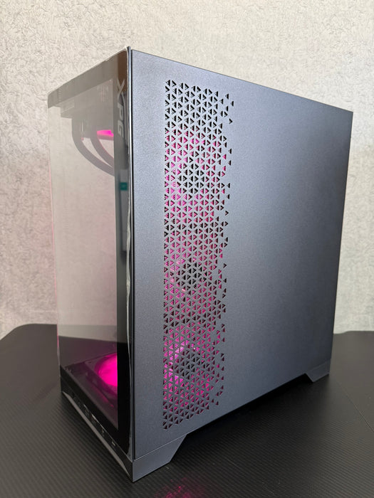 Custom Gaming PC/ Ryzen 7 9850X3D/ 32GB/ 1TB NVMe/ RTX 5090