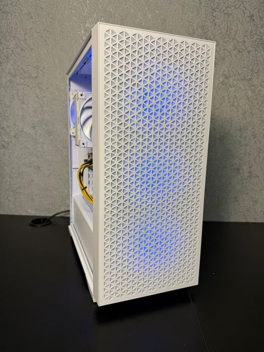 Custom Gaming PC/ Ryzen 5 5600/ 32GB/ 1TB SSD NVMe/ RX 6600