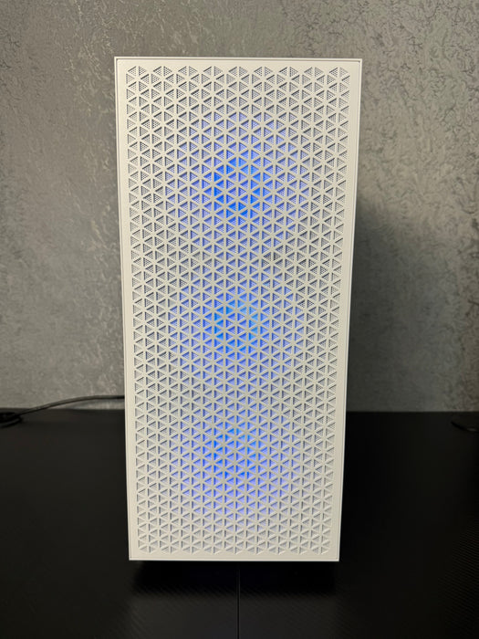 Custom Gaming PC/ Ryzen 5 5600/ 32GB/ 1TB SSD NVMe/ RX 6600