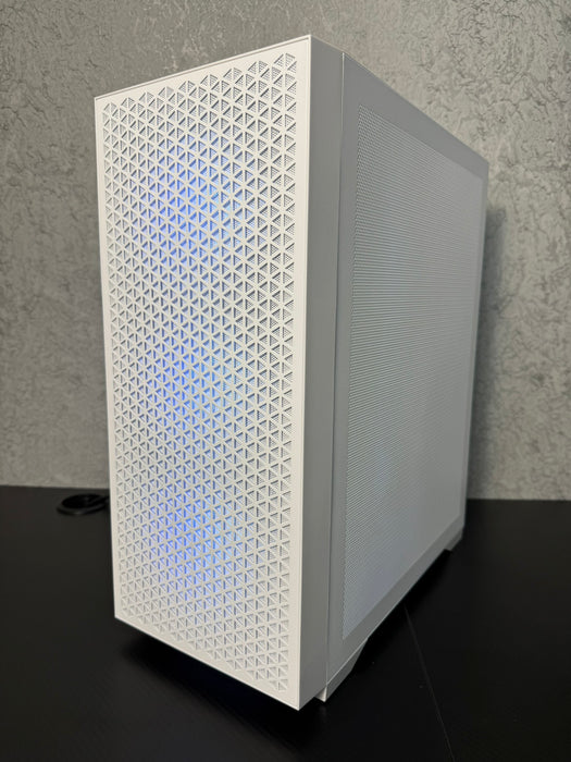 Custom Gaming PC/ Ryzen 5 5600/ 32GB/ 1TB SSD NVMe/ RX 6600