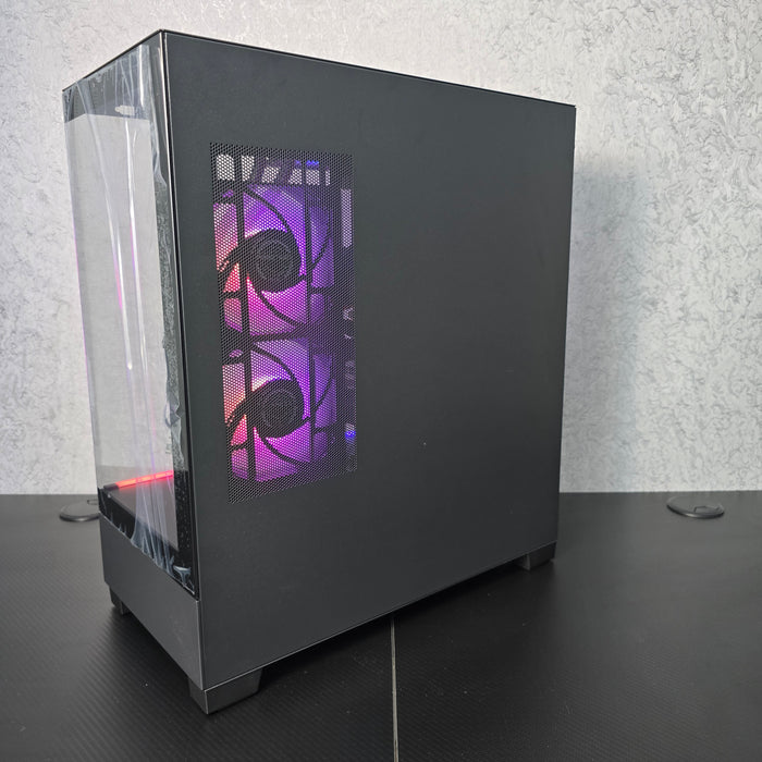 Custom Gaming PC/ i7-14700KF/ 32GB DDR5/ 1TB NVMe/ RTX 5080