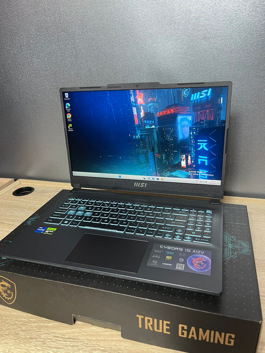 MSI Cyborg 15 A12VF-271XPL Gaming Laptop/ Intel i7-12650H/ 32GB/ 2TB/ RTX 4060