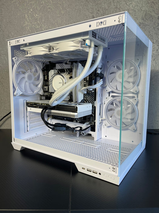 Custom Gaming PC/ BTF/ i7-14700KF/ 32GB DDR5/ 1TB SSD NVMe/ RTX 5060