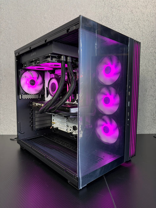 Custom Gaming PC/ i7-14700KF/ 32GB DDR5/ 1TB NVMe/ RTX 5080