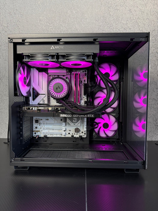 Custom Gaming PC/ i7-14700KF/ 32GB DDR5/ 1TB NVMe/ RTX 5080