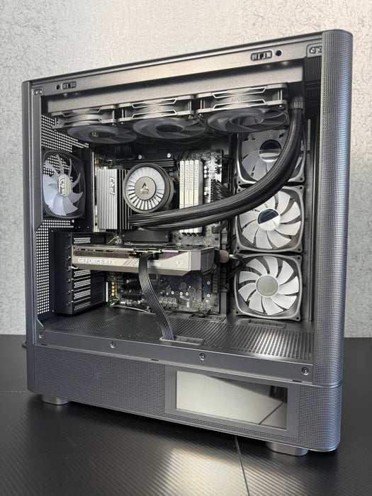 Custom Gaming PC/ Ryzen 5 9600X/ 32GB/ 1TB NVMe/ RTX 5070