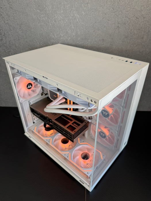 Custom Gaming PC/ Ryzen 7 7700/ 32GB/ 1TB NVMe/ RTX 5070