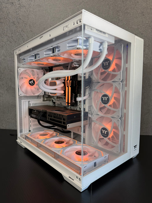 Custom Gaming PC/ Ryzen 7 7700/ 32GB/ 1TB NVMe/ RTX 5070