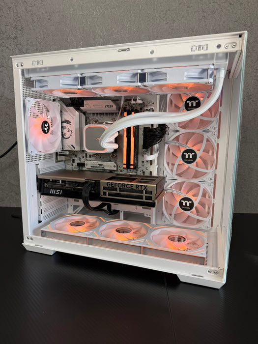 Custom Gaming PC/ Ryzen 7 7700/ 32GB/ 1TB NVMe/ RTX 5070