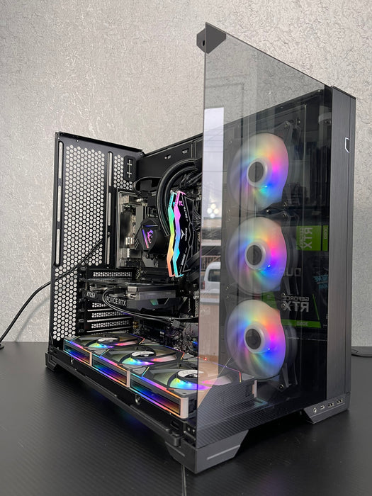 Custom Gaming PC/ i7-14700KF/ 32GB/ 1TB NVMe/ RTX 5070
